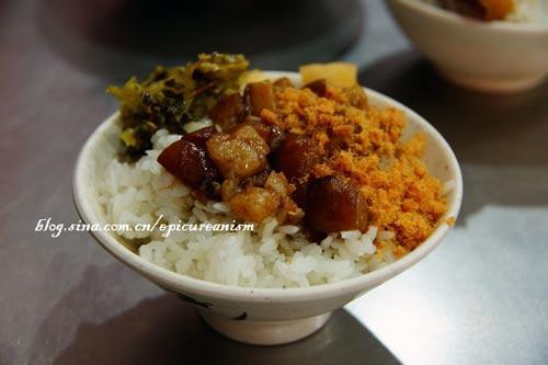 香喷喷的卤肉饭