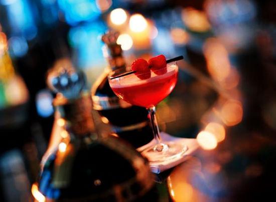 云-酷酒吧有品种繁多的经典鸡尾酒(资料图)