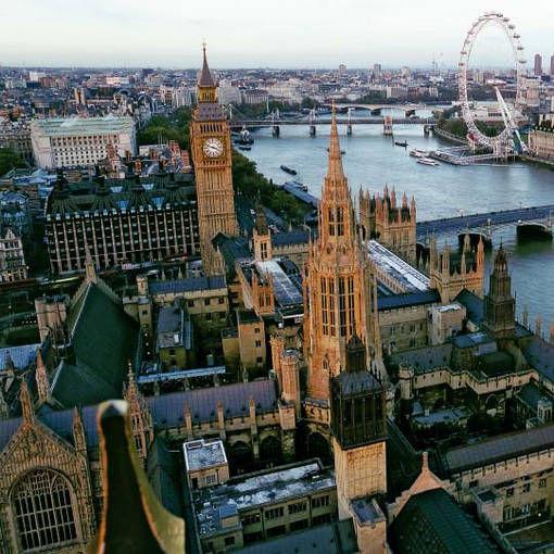 伦敦是英国首都，英国政治、经济、文化的中心。
