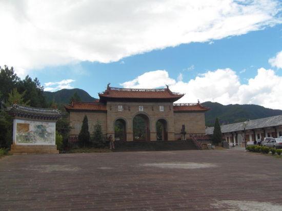 石宝山山门