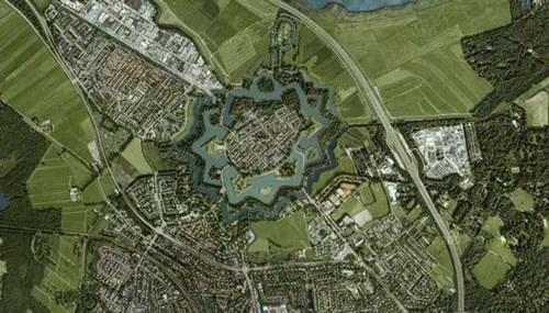 纳尔登（Naarden），荷兰
