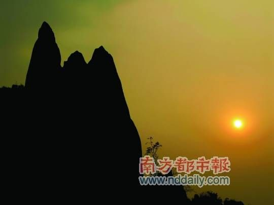 落日余晖中的贺州玉石林，有一种宁静的美。C FP供图。