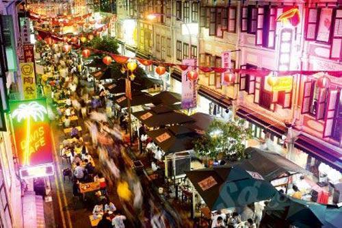 牛车水的街头夜市热闹非凡