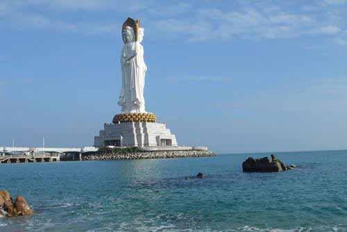 三亚是一个很适合度假旅游的地方