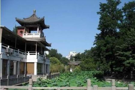 点击图片进入下一页