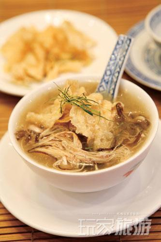 鲍鱼烩五蛇羹 HKD65$