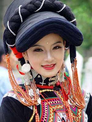 彝族美女
