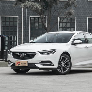 哪款配置更丰富 2017款君威 PK 2018款迈腾