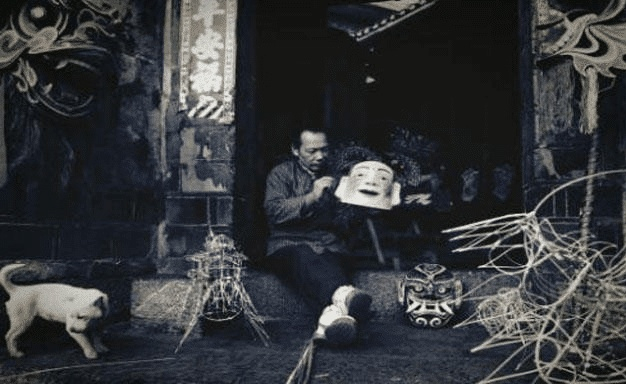 中国古代三大“恐怖”职业, 专赚“死人钱”, 二皮匠不修鞋子包包