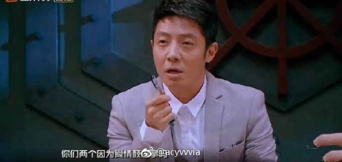不一样的撒贝宁,加入明星大侦探,“搞笑担当”称号当之无愧!_新浪新闻
