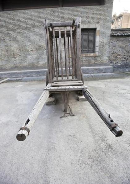这四种刑具,是中国古代史上最不人道的,一件比一件更残忍_新浪新闻