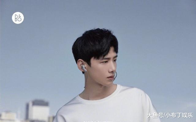 八位少数民族的男明星, 佟大为、杨烁在内, 而他是相声界颜值最高