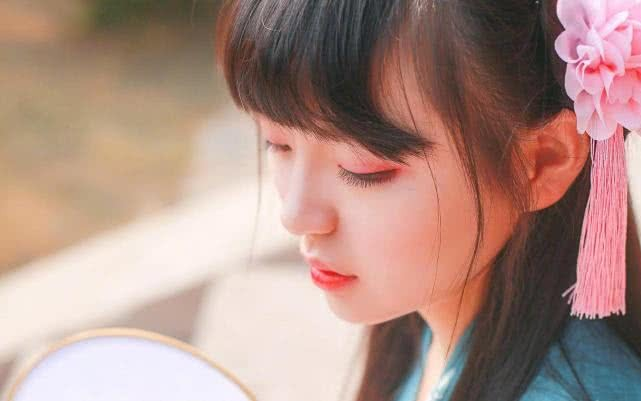 这项封建陋俗荼毒千年,直到21世纪仍然存在,看着让人心痛胆寒