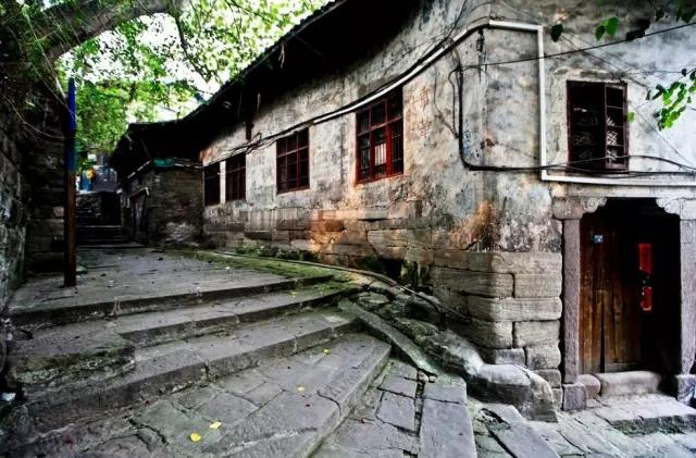 重庆唯一国家级古街,美到风情万种却被游客遗忘,不是十八梯!!|古街|老街|重庆_新浪新闻