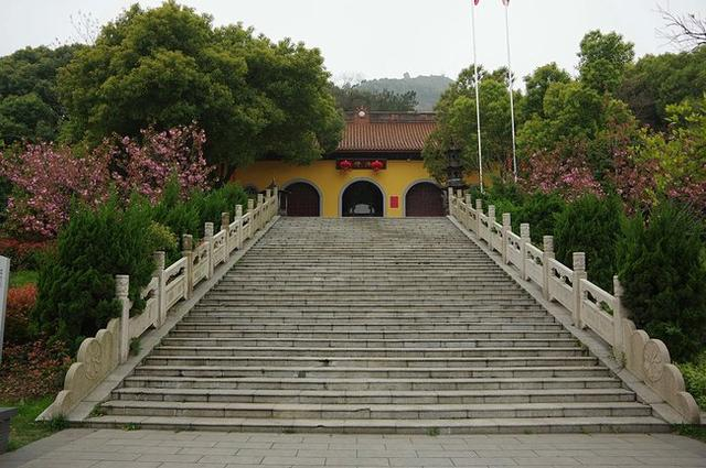 当禅意与春色结合,便是无锡朝阳禅寺!