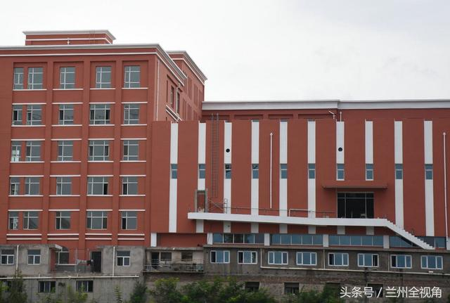 甘肃省经济学校搬迁后变身兰州一中 彭家坪再添一重量级中学_新浪新闻