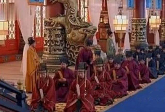 古代大臣上朝仪式,从“坐”到“跪”的改变,这是为什么|宗教信仰|下跪|大臣|仪式|集权_新浪新闻