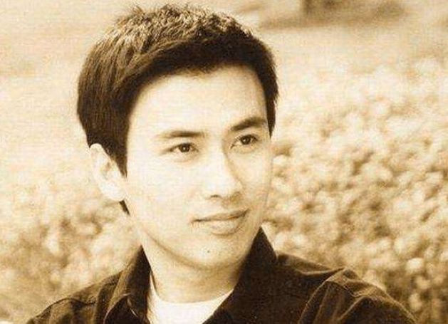 被遗忘的演员,40岁时妻子被残忍杀害,现已经64岁|周里京|高山下的花环|傅春英_新浪新闻