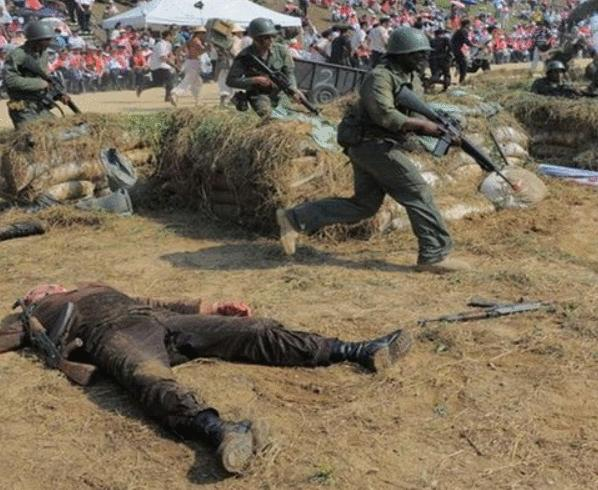 为什么在战场上不能装死,装死会有什么后果?退休老兵说出实情