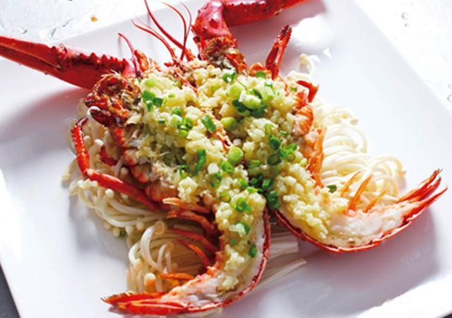 都市至强者降临小说人物介绍 男主杨天的成长经历解析