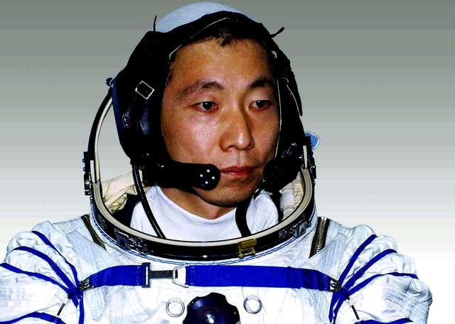 “中国飞天第一人”杨利伟,为什么只上了一次太空便再也不去了?