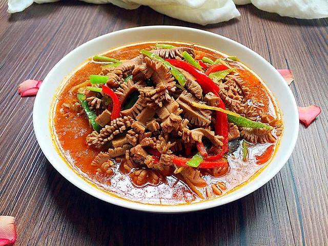炒猪腰去腥味很关键,老厨师炒猪腰前多加这一步,猪腰鲜嫩无腥味