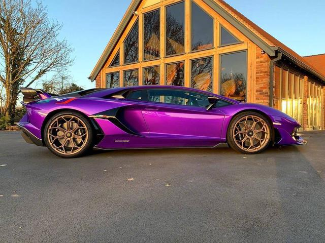 紫色兰博基尼埃文塔多svj果然紫色很