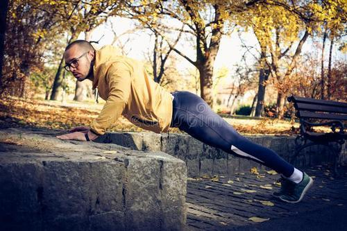 01。俯卧撑运动