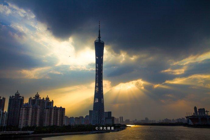 超强台风山竹后世界第二高塔安然无恙，让全球看到真正的中国造