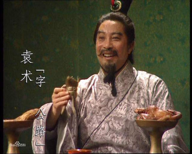 三国演义中吕布辕门射戟化干戈为玉帛，是帮助刘备还是在帮助袁术|张飞_新浪新闻