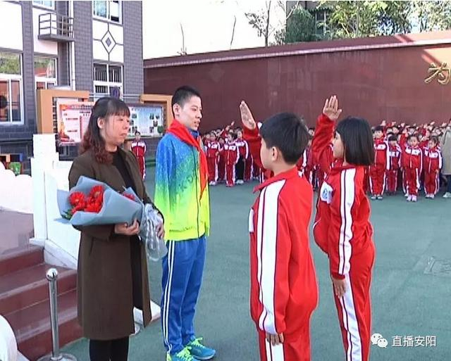 付子扬:靠自己努力成就自己!|_新浪新闻