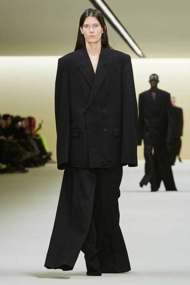 Balenciaga 2023秋冬系列_新浪图片