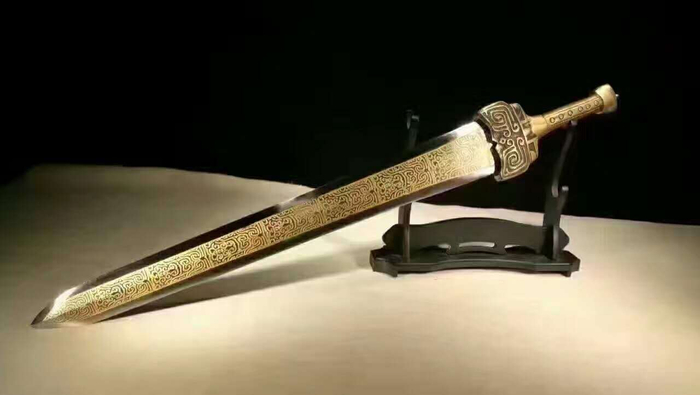 世界上最古老的三把剑，中国这把千年不带锈迹，现代人也无法铸造