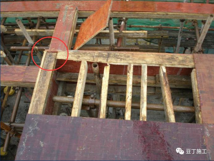 手把手教你梁、板模板施工丨配模、拼装、加固,一篇文章全弄懂