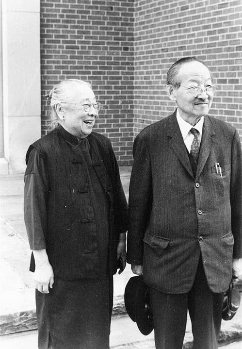 民国语言大师,任教全球12所顶级学府,100年前就开始推广普通话|赵元任_新浪新闻