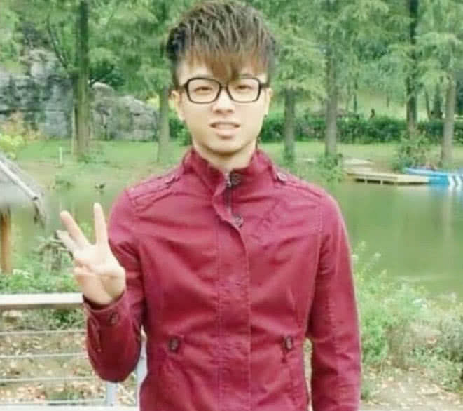 没想到华晨宇小时候,这么可爱啊.