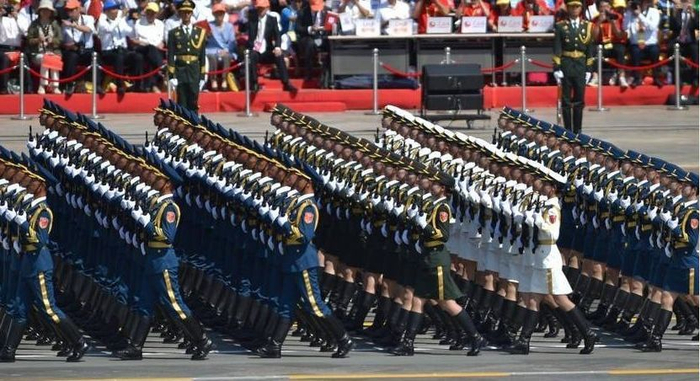 2019年阅兵会是啥样?这些装备引发关注,三军新武器齐亮相