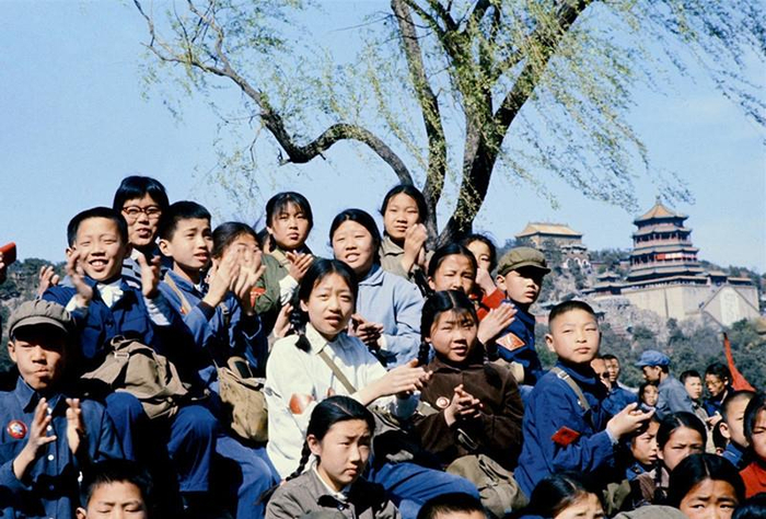 从50年代到90年代,这些国内老照片见证时代发展|天安门广场_新浪新闻