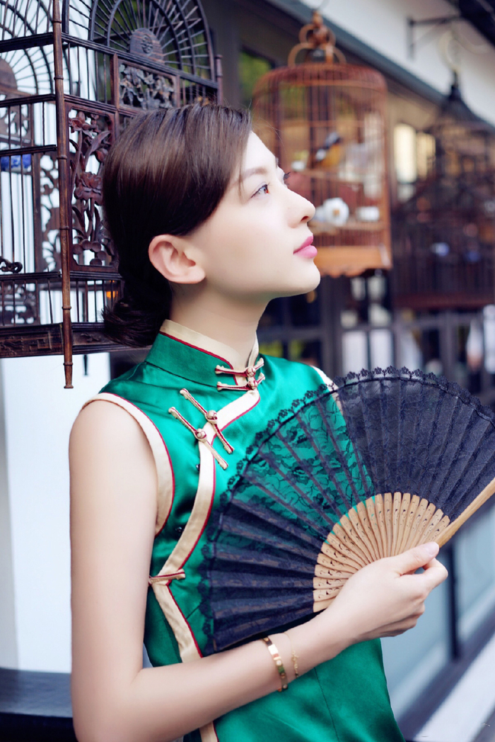 高磊鑫穿旗袍惊艳,比李雨桐气质,薛之谦有眼光!