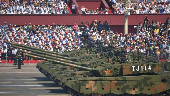 2019年阅兵会是啥样?这些装备引发关注,三军新武器齐亮相