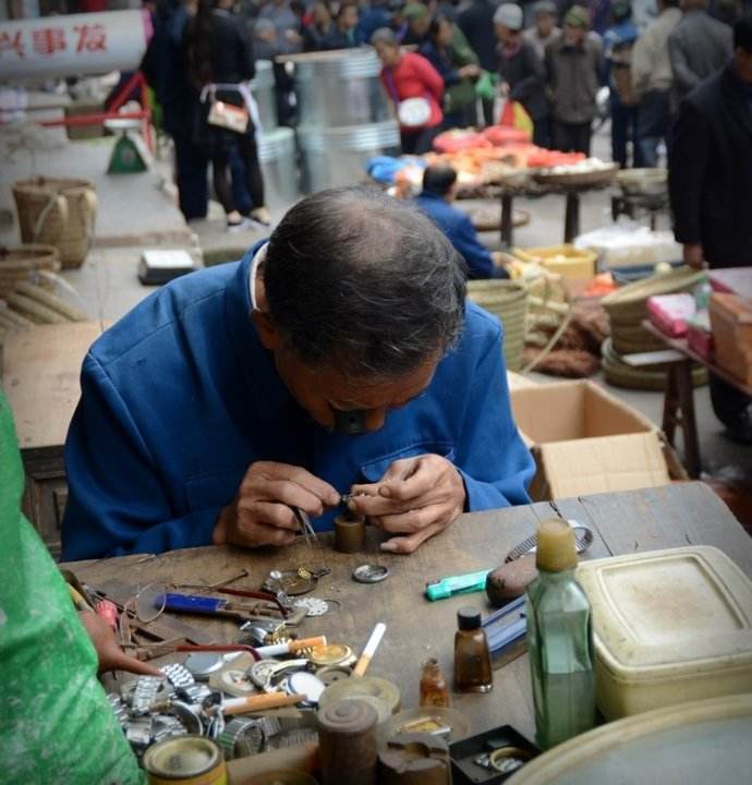 修理手表时不被修表师傅黑?有绝招!|表带|表店|机芯|零件|钟表_新浪新闻