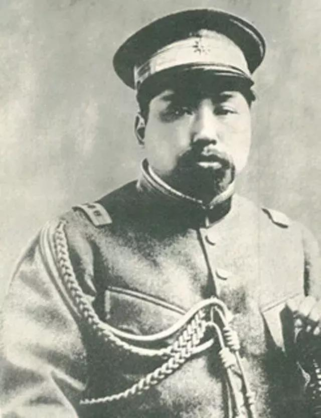 黄兴:您为何甘当满清走狗,也不帮汉人恢复江山?李鸿章如此回答