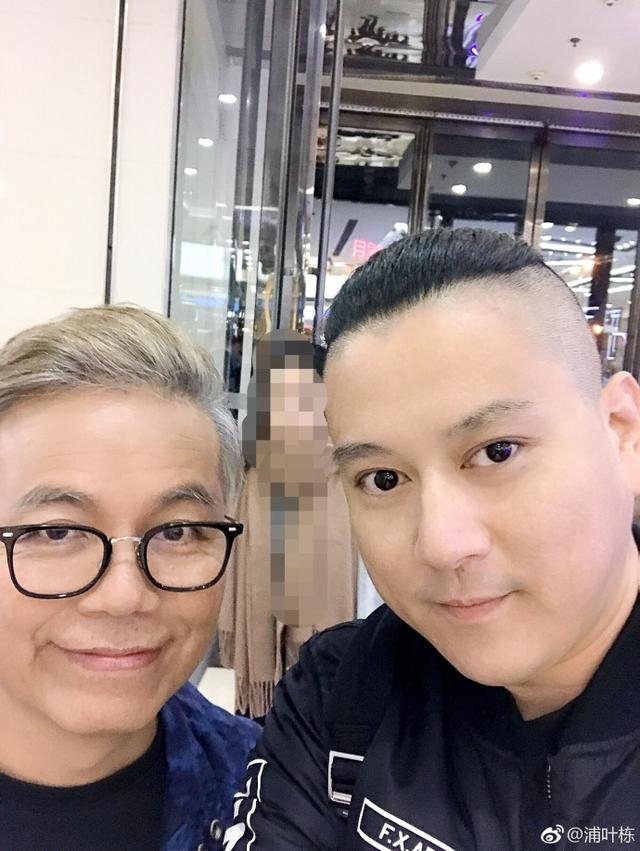 他17岁签约周星驰,曾演最帅苏灿,如今发福严重靠刷墙漆为生!|少林足球|吴孟达|星爷|浦叶栋|演艺圈_新浪新闻