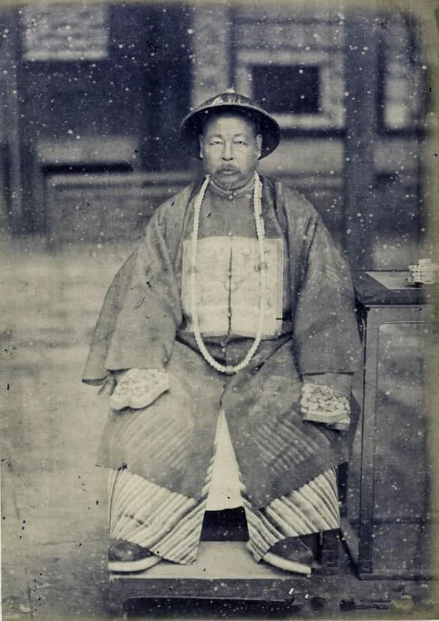 清朝官员老照片,和珅的真实画像,和电视剧相差甚远!|和珅|画像|电视剧|小妾|董恂_新浪新闻