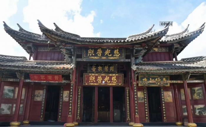 缅甸果敢自古只有汉文化,全城最宏伟壮观的老建筑祭祀关公和观音