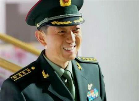 “大校团长”和“上校团长”之间的区别是什么?级别最高的是谁?