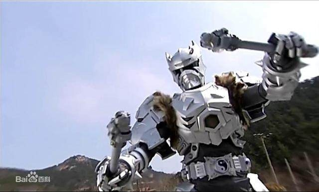 铠甲勇士铠传:雪獒铠甲西钊的身世很凄凉,怪不得这么强!