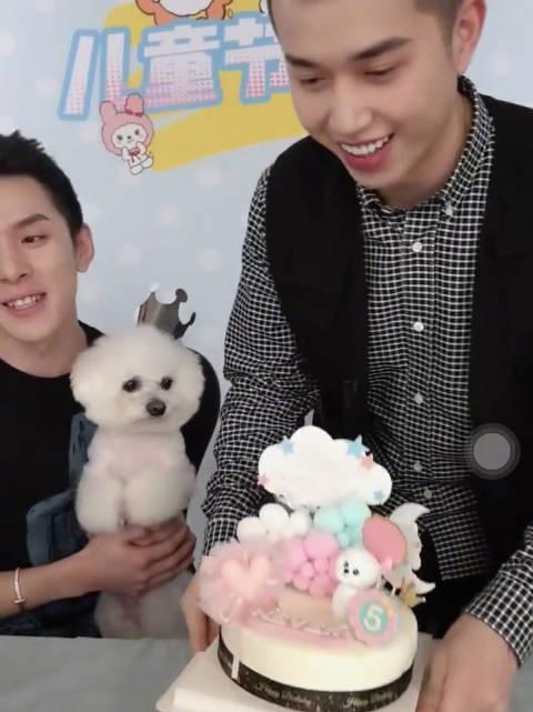 付鹏回李佳琦直播间,两人合体直播,付鹏瘦了好多啊