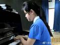 早产致双目失明 18岁全盲女孩凭肌肉记忆弹琴屡获大奖