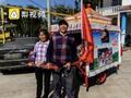 夫妇徒步带84岁母亲回老家:跨越4省 累计行走2000公里